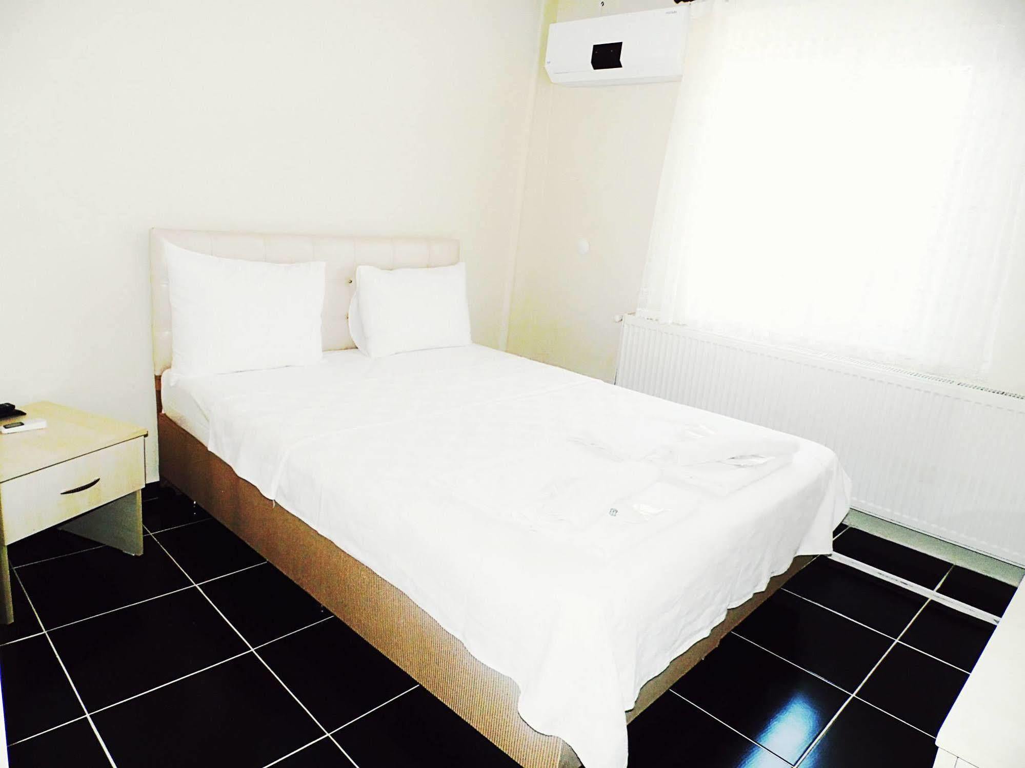 Saral Otel Derince Eksteriør billede