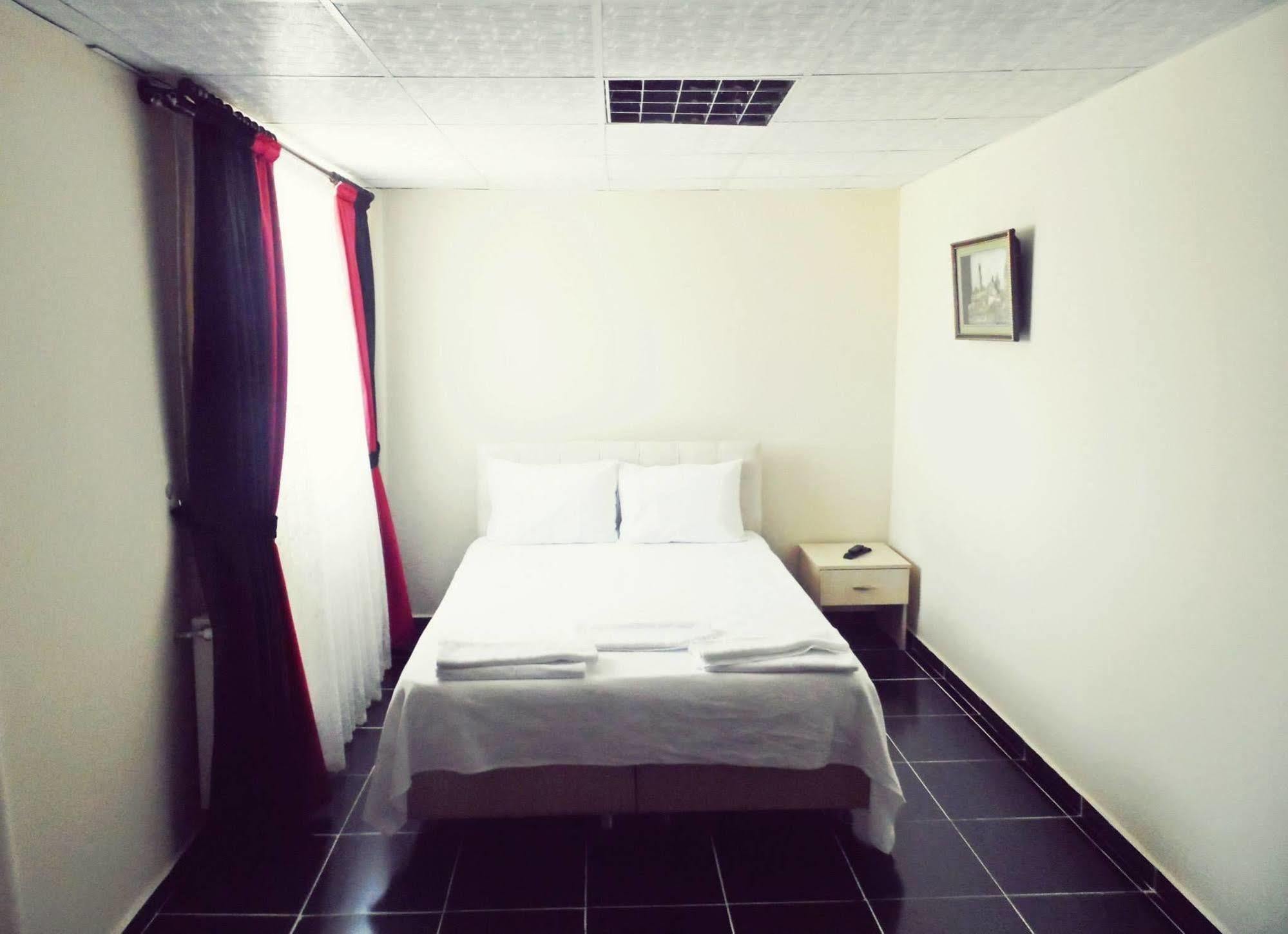 Saral Otel Derince Eksteriør billede